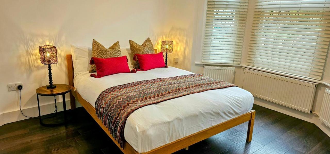 Appartamento Victorian Property Londra Esterno foto